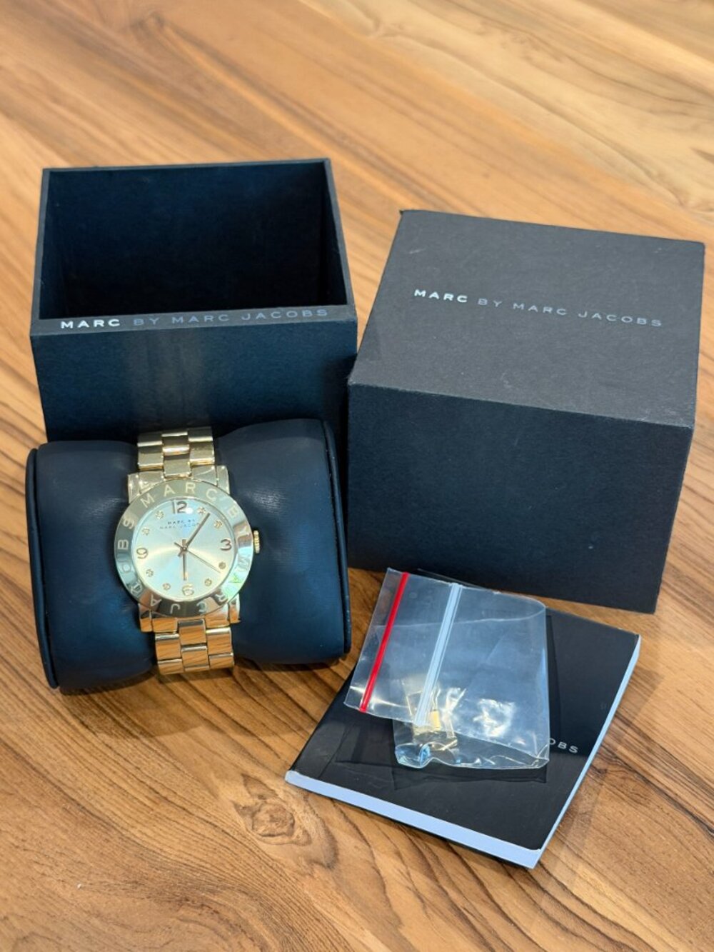 Marc Jacobs Amy White Dial Gold Steel Strap Watch - MBM3182 - Picture 3 of 7